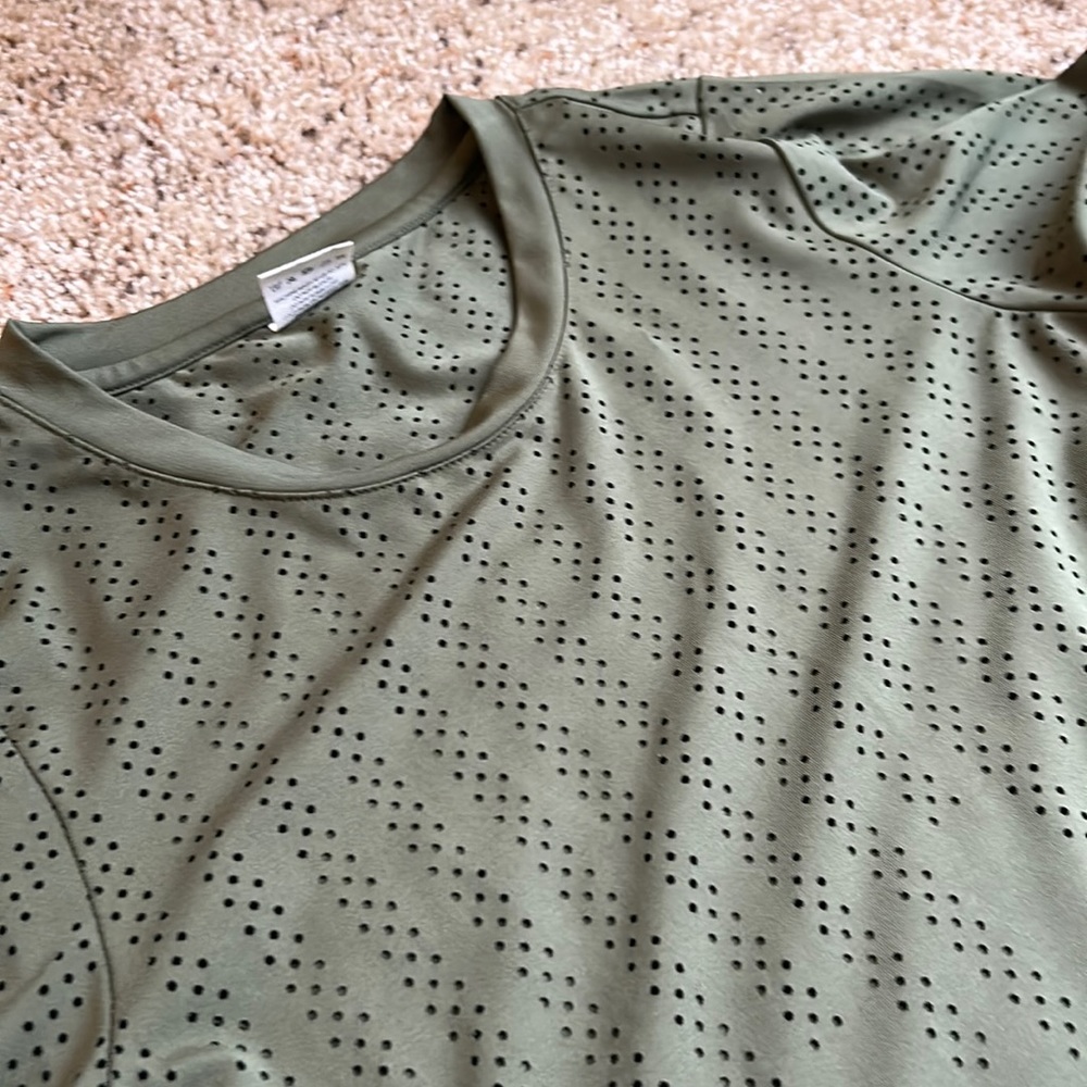 Zyia Chill long sleeve cropped